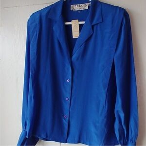 IRKA 100% Silk Blue Button Up Blouse Top
Vintage SZ 6 NWT